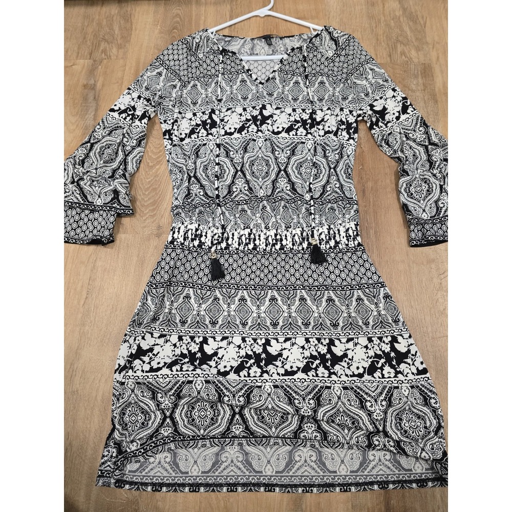 White House Black Market Dress Smocked Waist Bell Sleeve Boho Print Size 4
